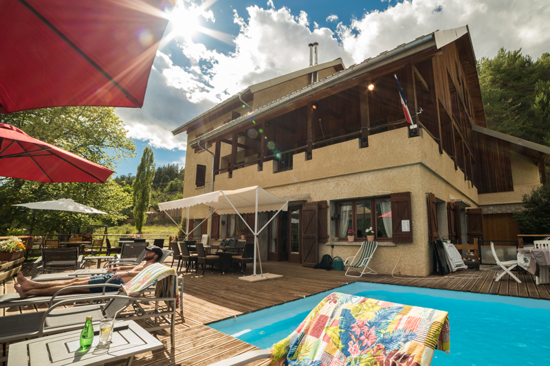 piscine et chalet3